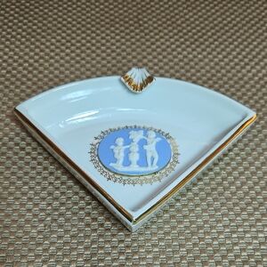Vintage Porcelain Jasperware Trinket Dish Ashtray Cameo Cherubs Grapes Gold Trim